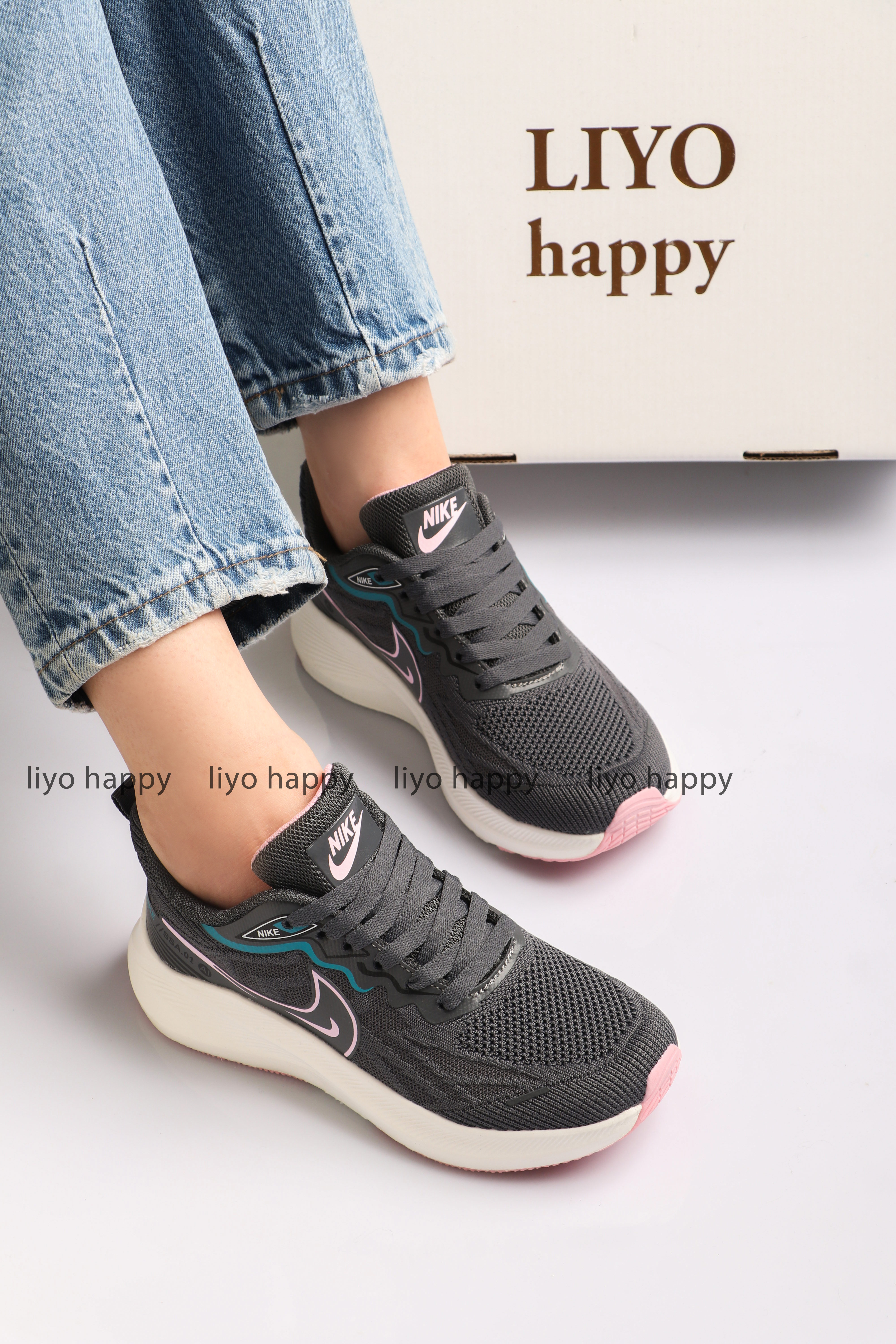 کتونی زنانه nike zoom وارداتی  کد 2918