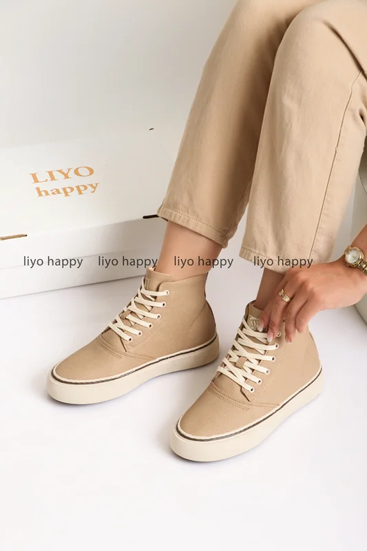 خرید ونس زنانه کرمی