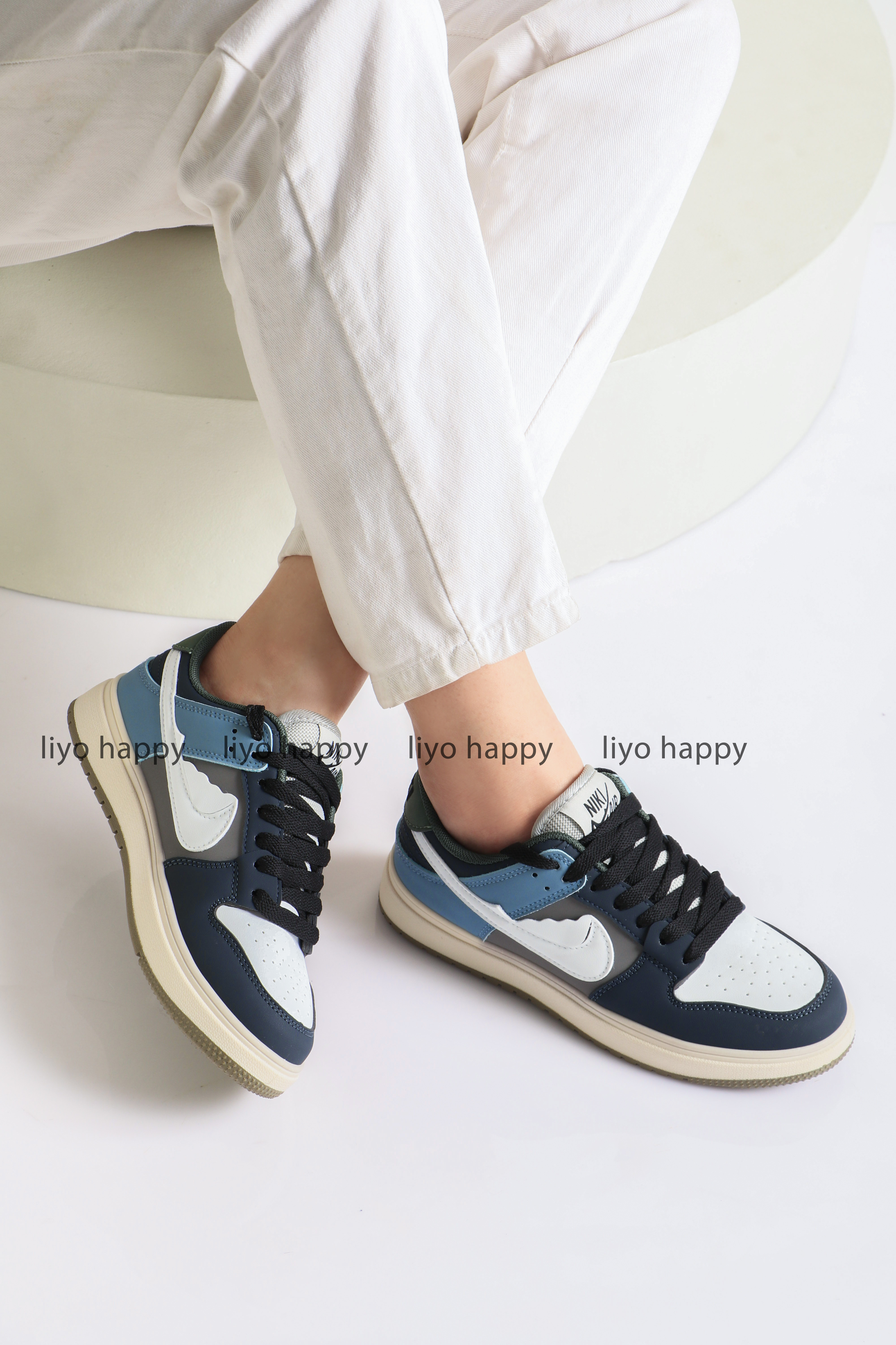 ونس نایک زنانه وارداتی کد 2823