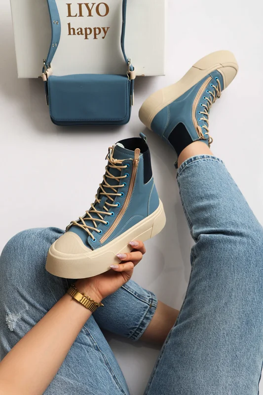 بوت ابی زنانه